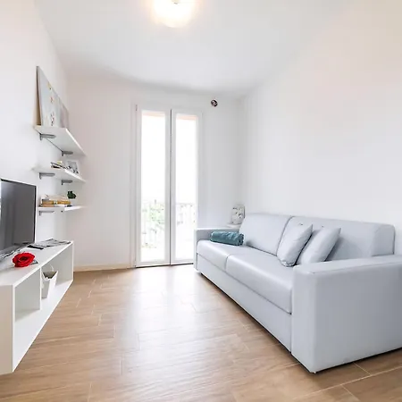 Mit Balkon Borghetto Santo Spirito